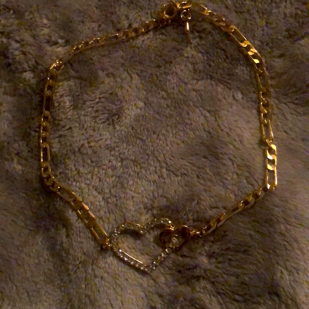 Brand New Still In Bag Just Taken Out For Pics Heart Choker 26$